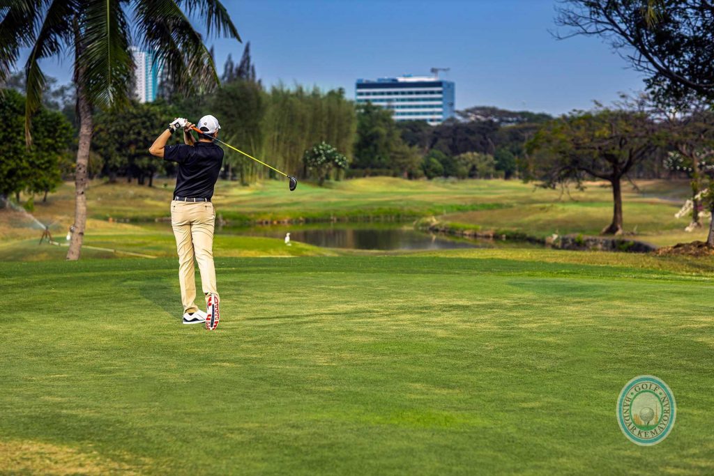 Golf Bandar Kemayoran Jakarta Golfer Drive Shot