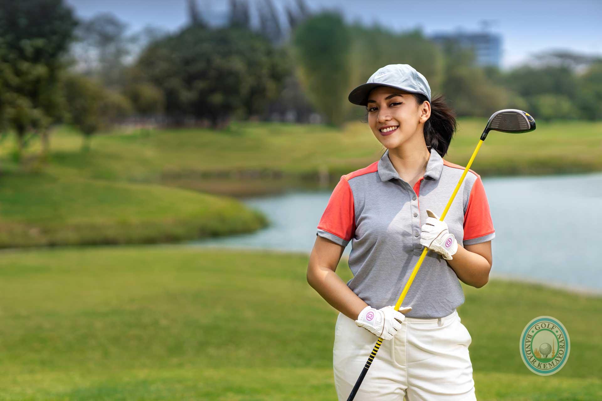 Golf Bandar Kemayoran Golfer Woman